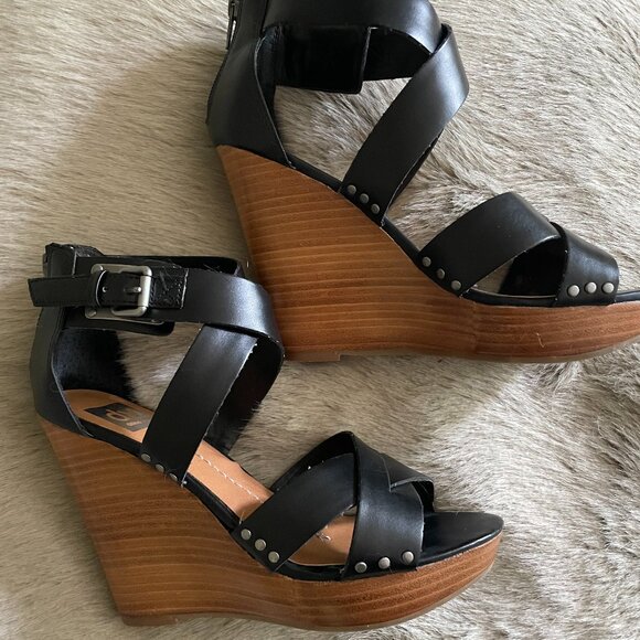 DV by Dolce Vita Wedge Sandals - Picture 1 of 3